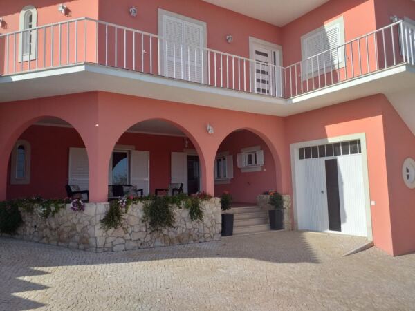 138829564 223802416028526 1025623545912545404 n - Booking-Senior.com