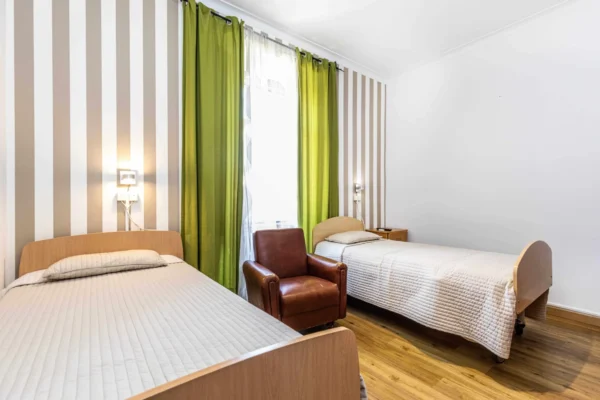 CASA DE REPOUSO EMBAIXADOR21 - Booking-Senior.com