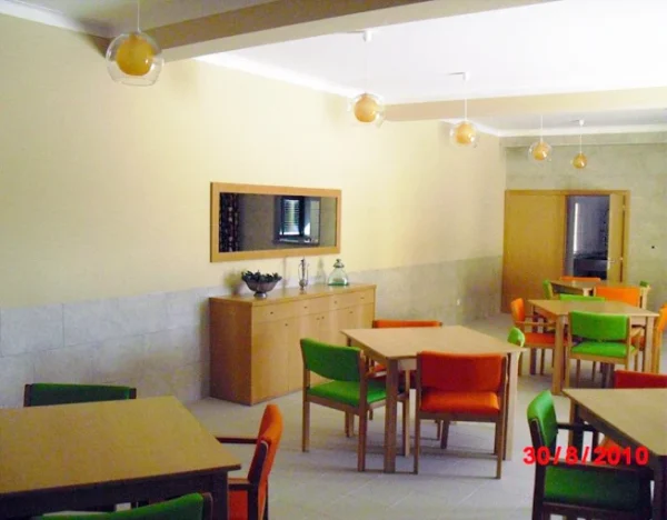 LAR RESIDENCIAL DE SANTA MARIA RAINHA DAS FLORES1 - Booking-Senior.com