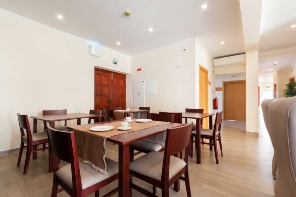 LOURES CARE SENIOR RESIDENCE11 - Booking-Senior.com