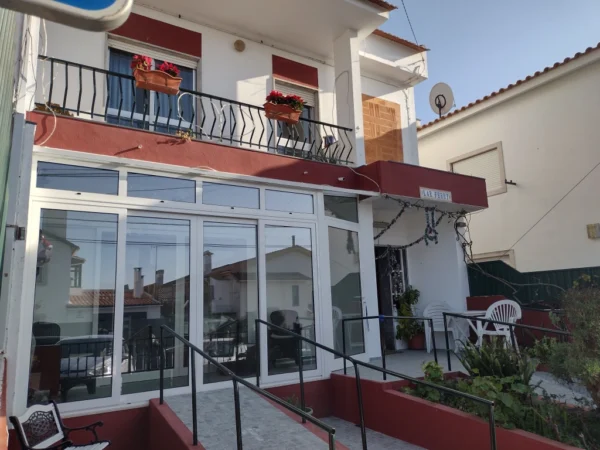 Lar Ferry - Booking-Senior.com