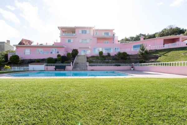 Mayor Lar Senior - Booking-Senior.com