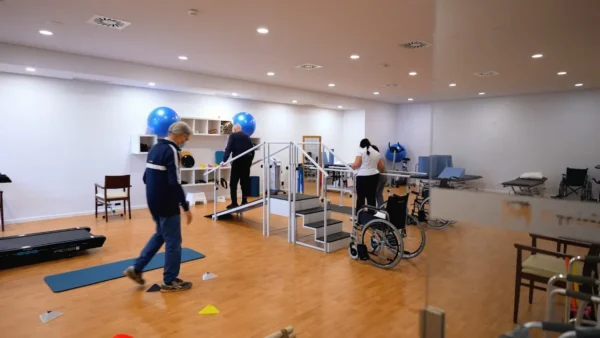 Residencia Montepio Entrecampos Lar e UCC Grupo MONTEPIO13 - Booking-Senior.com