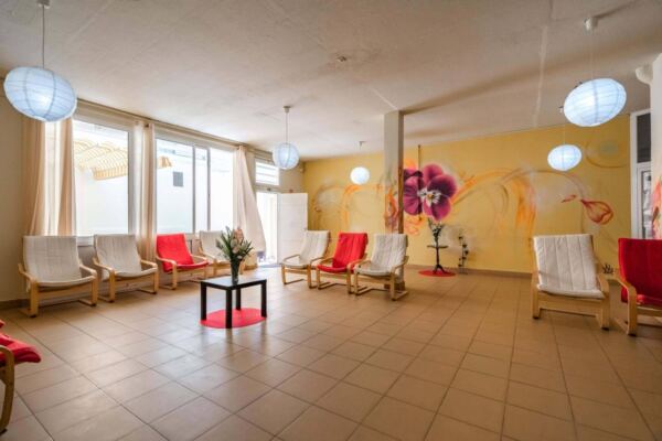 casa de repouso amores perfeitos canecas 19 scaled - Booking-Senior.com