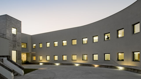 exterior3 - Booking-Senior.com