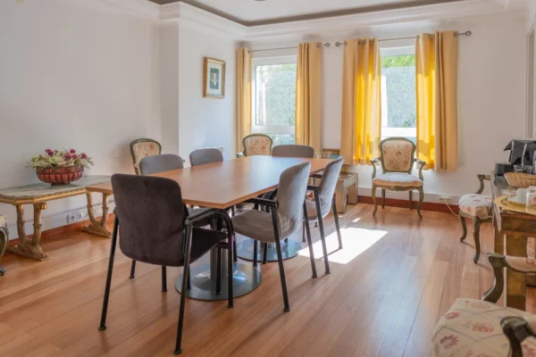 ofelia residencia senior cascais sala - Booking-Senior.com
