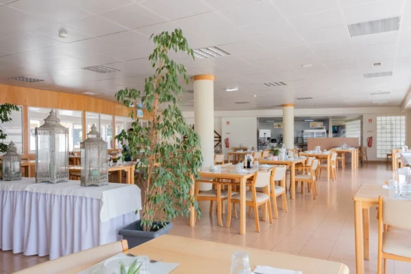 ofelia residencia senior cascais sala de refeicoes - Booking-Senior.com