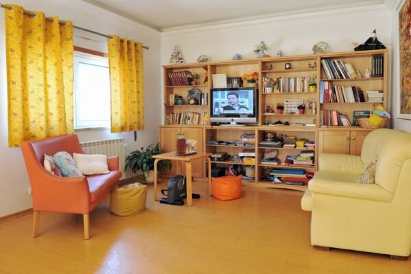 Sala de estar2 - Booking-Senior.com