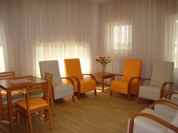 villa natura residencia senior sala de convivio idosos - Booking-Senior.com