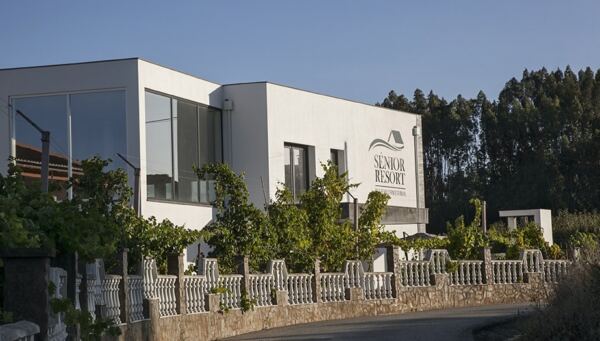 5ddc2ce8cb2cd lateral - Booking-Senior.com