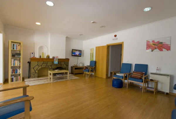 Casa Repouso Qta Colares Sintra Sala de Convivio 1 - Booking-Senior.com
