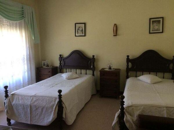 LAR DE TERCEIRA IDADE PÔR DO SOL Quartos