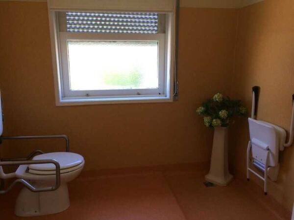 LAR DE TERCEIRA IDADE PÔR DO SOL WC