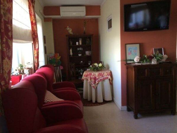 LAR DE TERCEIRA IDADE PÔR DO SOL Sala