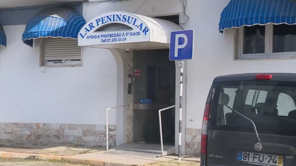 lar peninsular1 - Booking-Senior.com