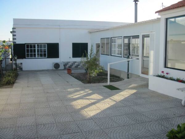 QUINTA DOS LÍRIOS RESIDÊNCIA SÉNIOR Espaços exterior
