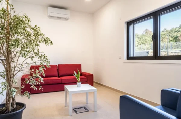 santiago residencia senior sala - Booking-Senior.com