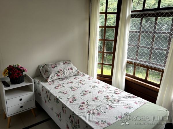 Rosa Juliet Residencial Sênior quaarto