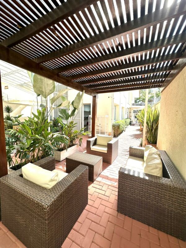 WhatsApp Image 2025 11 03 at 11.41.57 3 - Booking-Senior.com