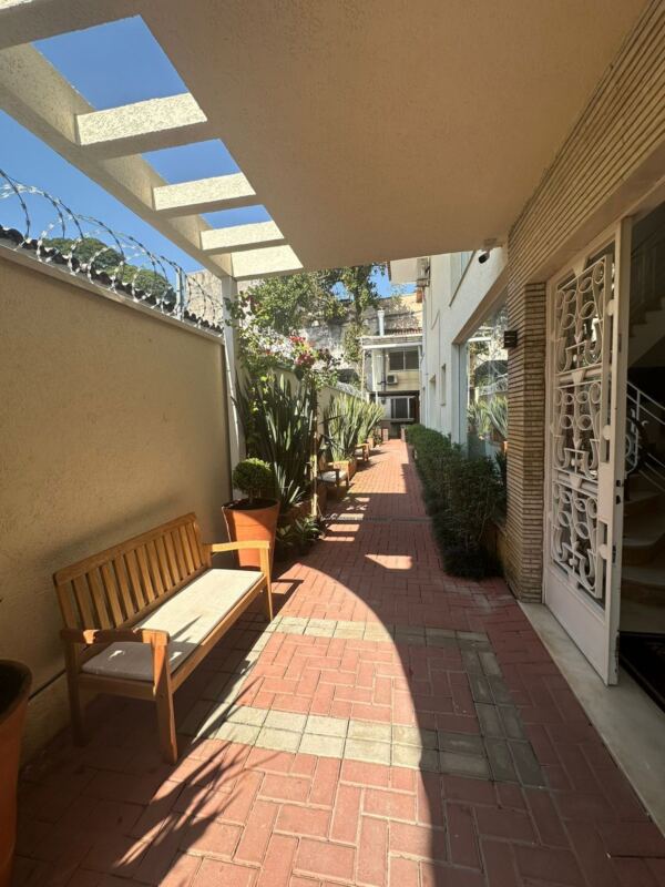 WhatsApp Image 2025 11 03 at 11.41.57 - Booking-Senior.com