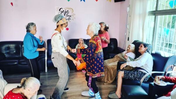 Casa Villaggio Residencial e Florescer24 - Booking-Senior.com