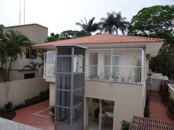 10 2 - Booking-Senior.com