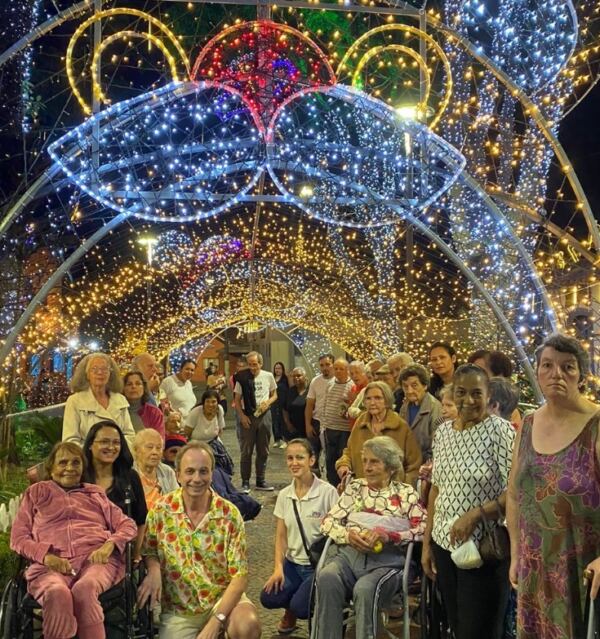 Festa 5 - Booking-Senior.com