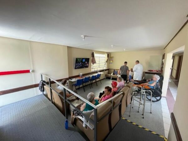 WhatsApp Image 2025 11 10 at 11.51.57 21 - Booking-Senior.com