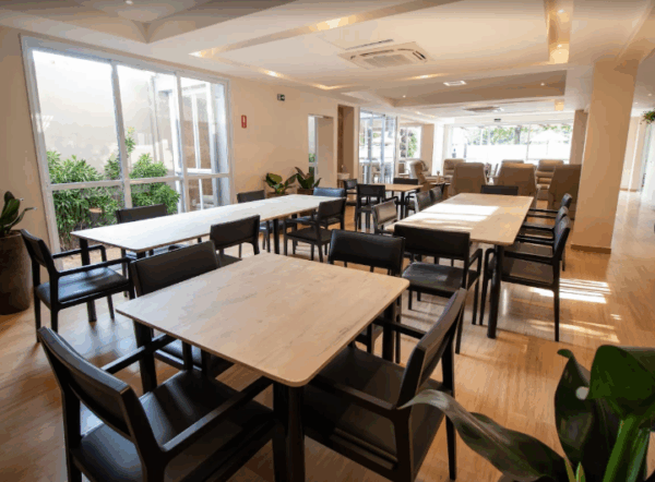 12 2 - Booking-Senior.com