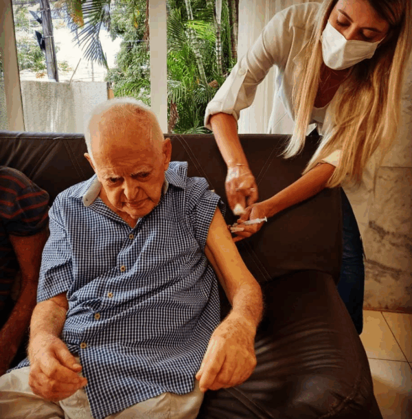 24 4 - Booking-Senior.com